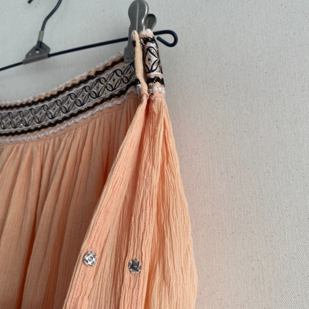 Vintage Peach Midi Dress with Black & Cream Trim - Picture 13 of 15